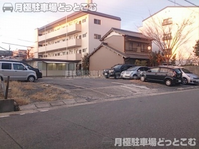 名古屋市西区南川町196の月極駐車場1