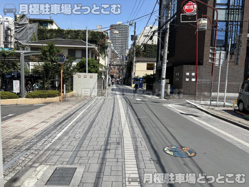 船橋市本町4丁目44-25の月極駐車場7