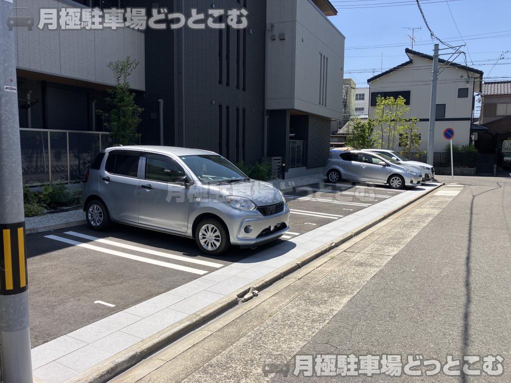 名古屋市中川区南八熊町2丁目7の月極駐車場2