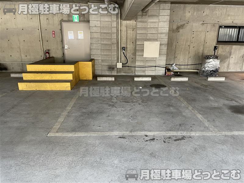 名古屋市中川区打出1丁目70-3の月極駐車場8