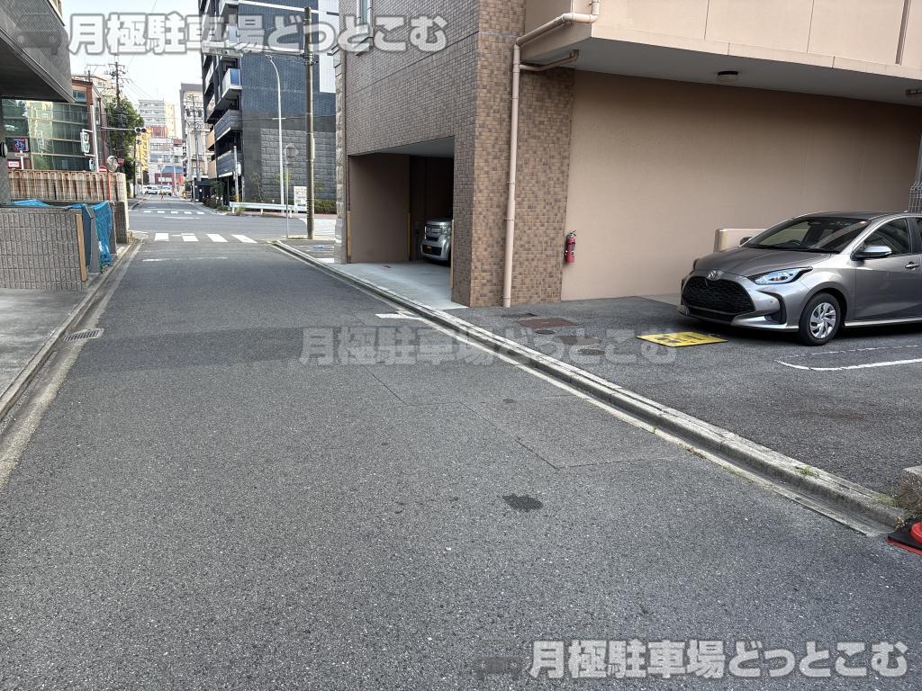 名古屋市中村区太閤通3丁目45の月極駐車場7