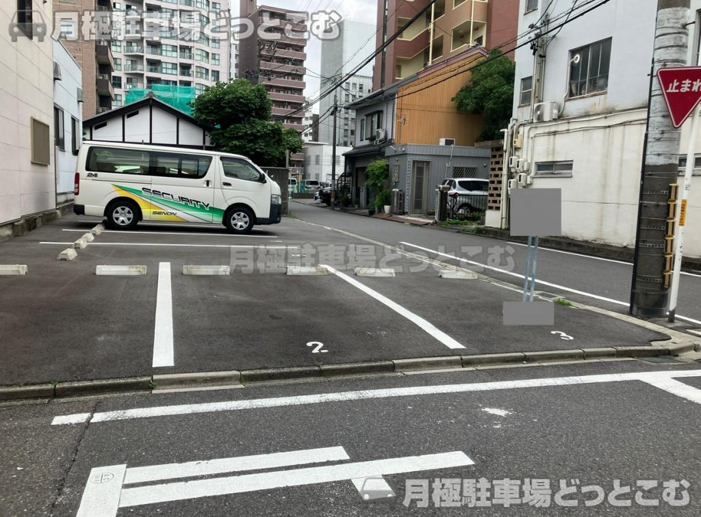 名古屋市西区那古野1丁目2706の月極駐車場1