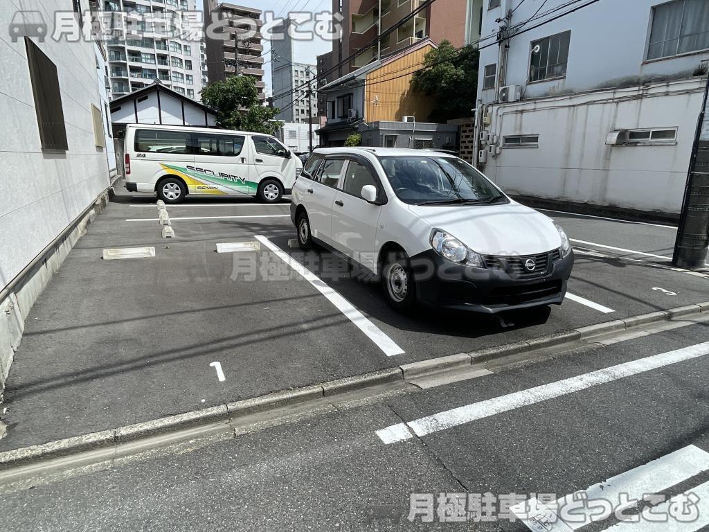 名古屋市西区那古野1丁目2706の月極駐車場5