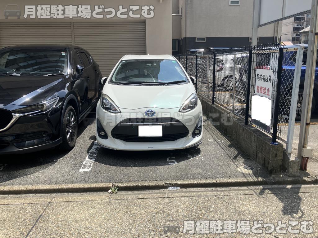 名古屋市西区那古野2丁目2423の月極駐車場4