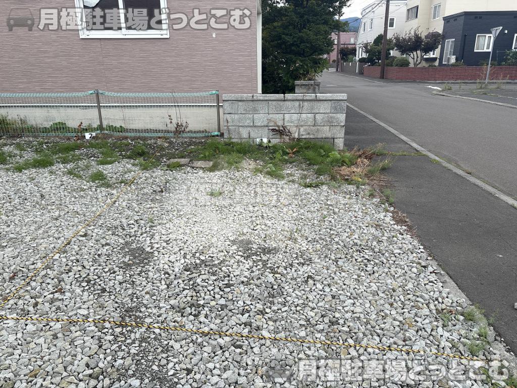 札幌市手稲区前田九条15丁目13-3の月極駐車場4
