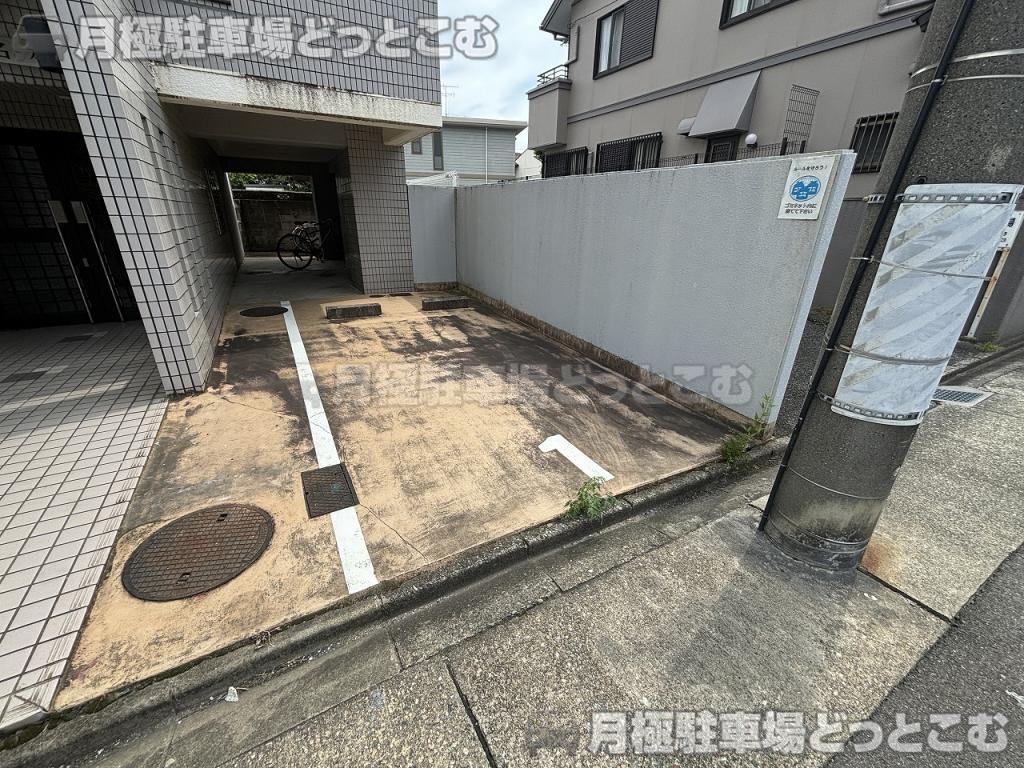 名古屋市昭和区川名本町2丁目28番の月極駐車場2