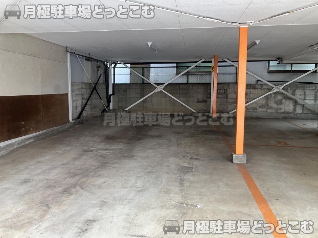 名古屋市西区那古野1丁目2707の月極駐車場1