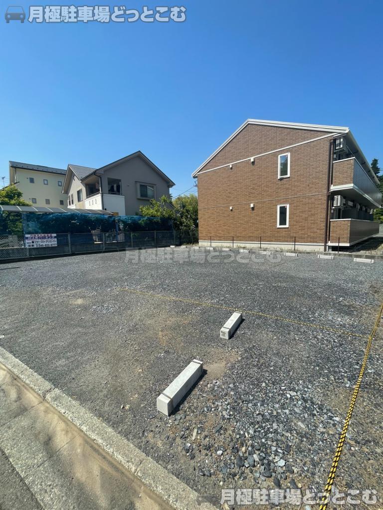 横浜市戸塚区川上町376の月極駐車場1