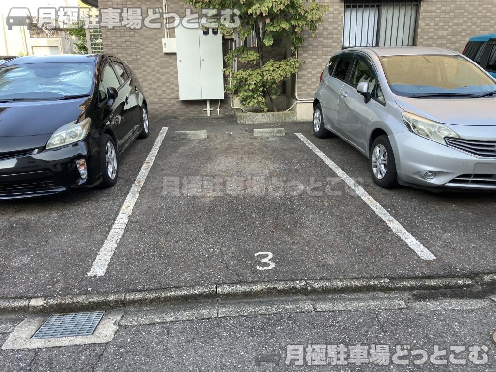 名古屋市北区八龍町1丁目20の月極駐車場6