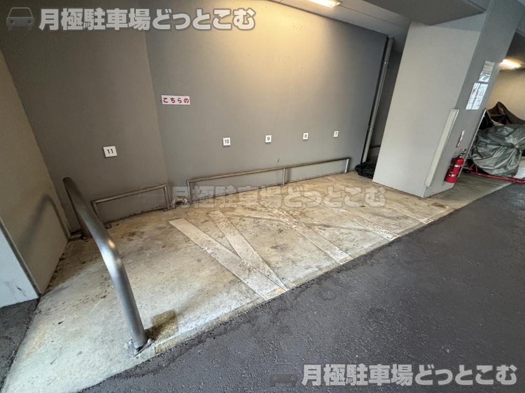 名古屋市中区千代田3丁目34-15の月極駐車場3