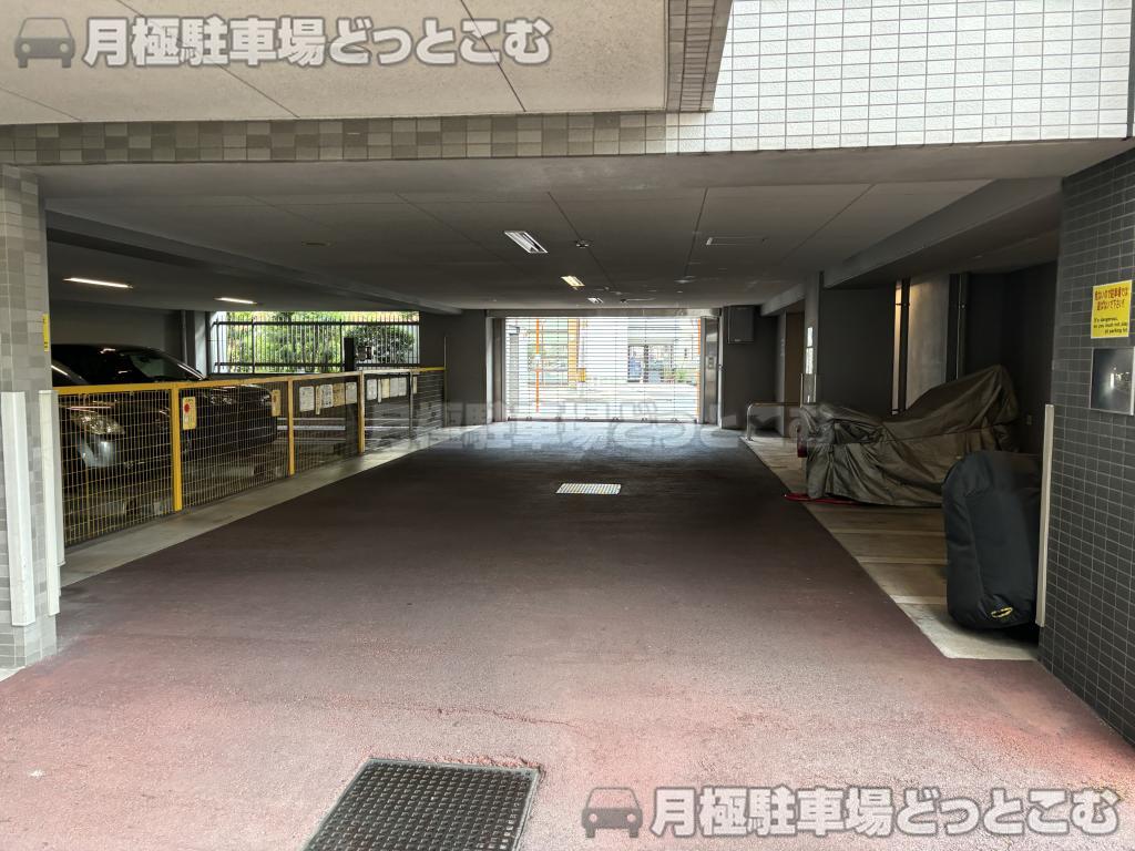 名古屋市中区千代田3丁目34-15の月極駐車場6