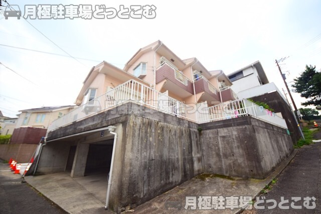 横浜市神奈川区三ツ沢南町7−7の月極駐車場2