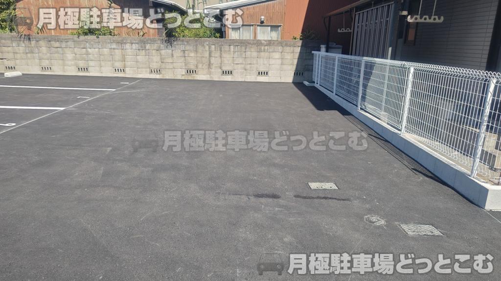 名古屋市北区駒止町2丁目95-1の月極駐車場4
