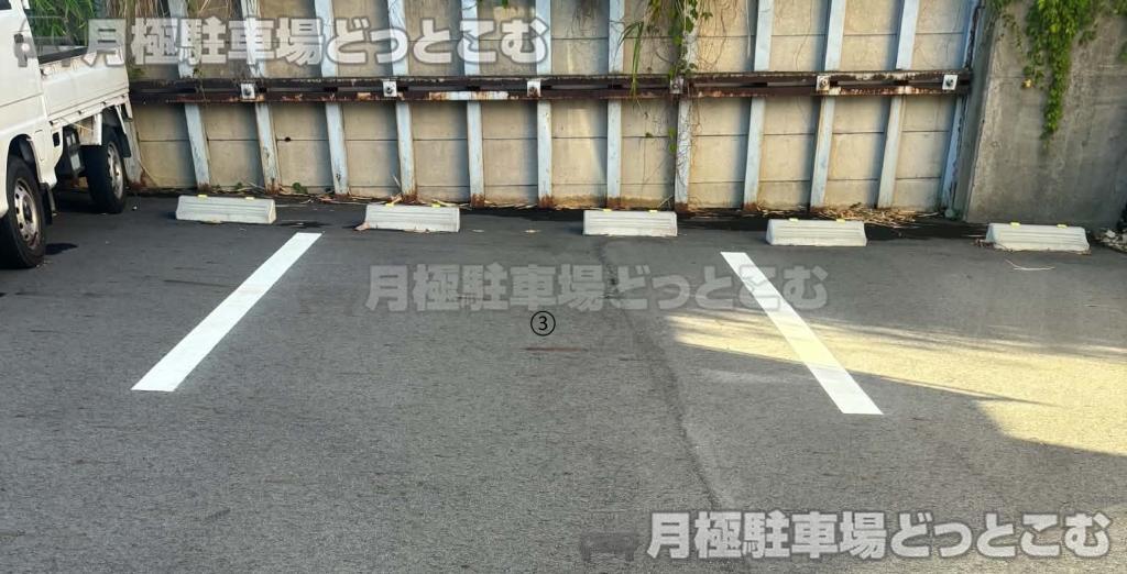 刈谷市司町5-3-2　北側の月極駐車場3