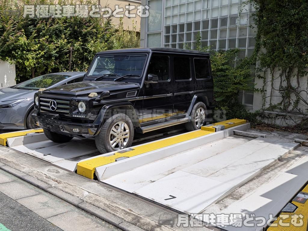 世田谷区上馬4丁目18-9の月極駐車場3