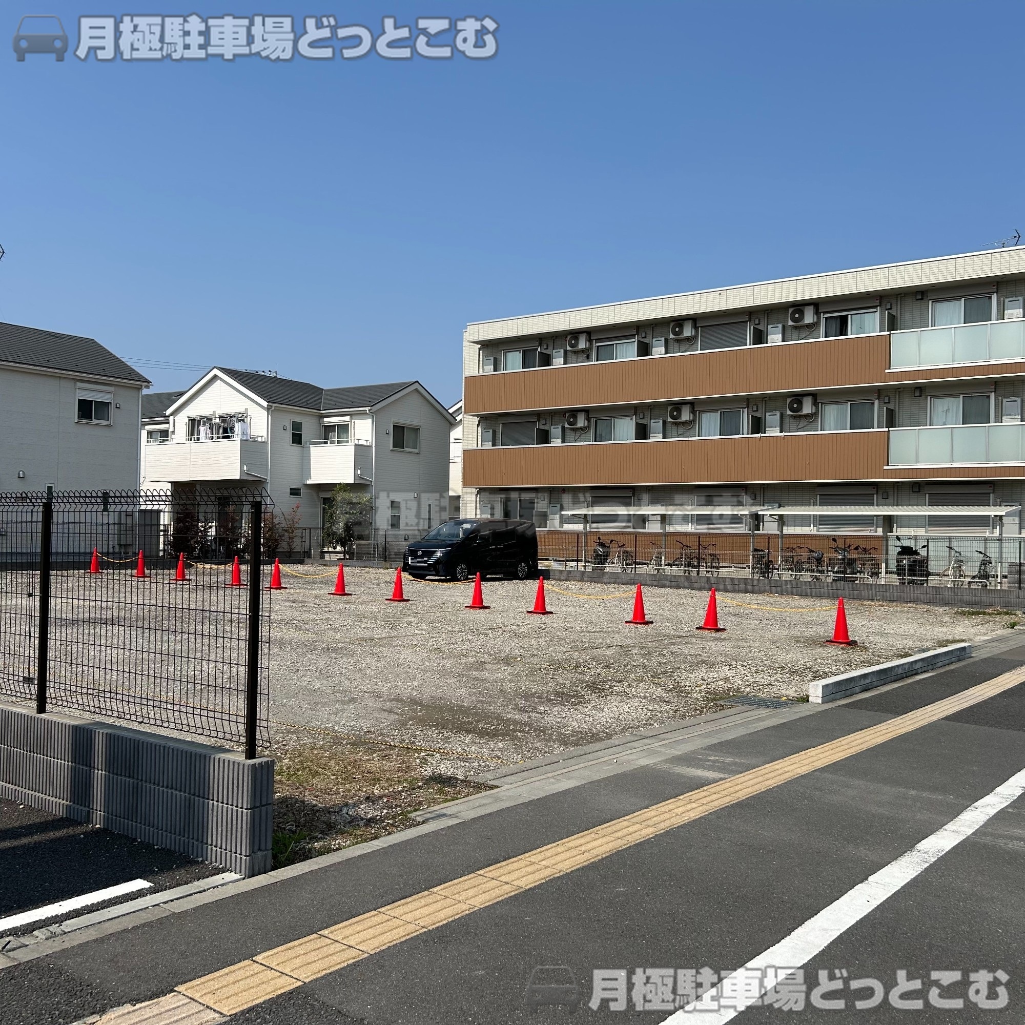 さいたま市緑区美園3丁目10−11の月極駐車場1