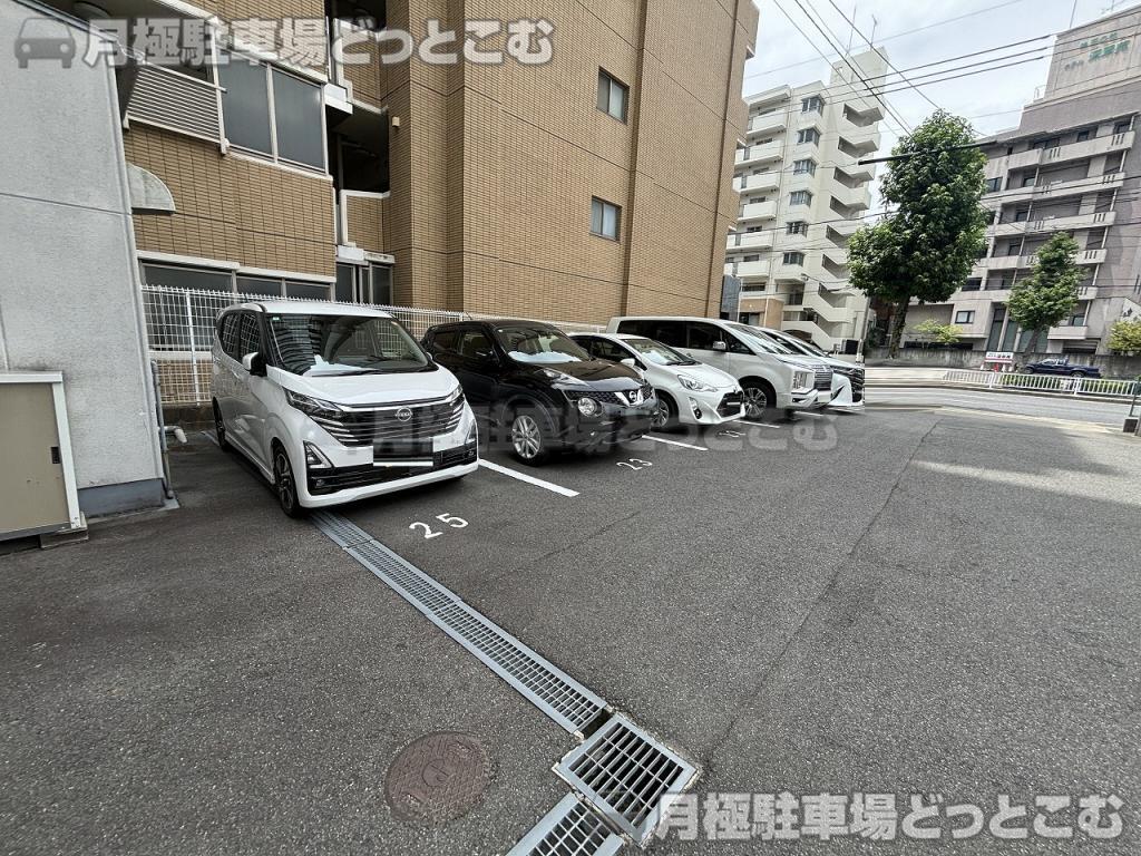 名古屋市熱田区横田2丁目406番1の月極駐車場7