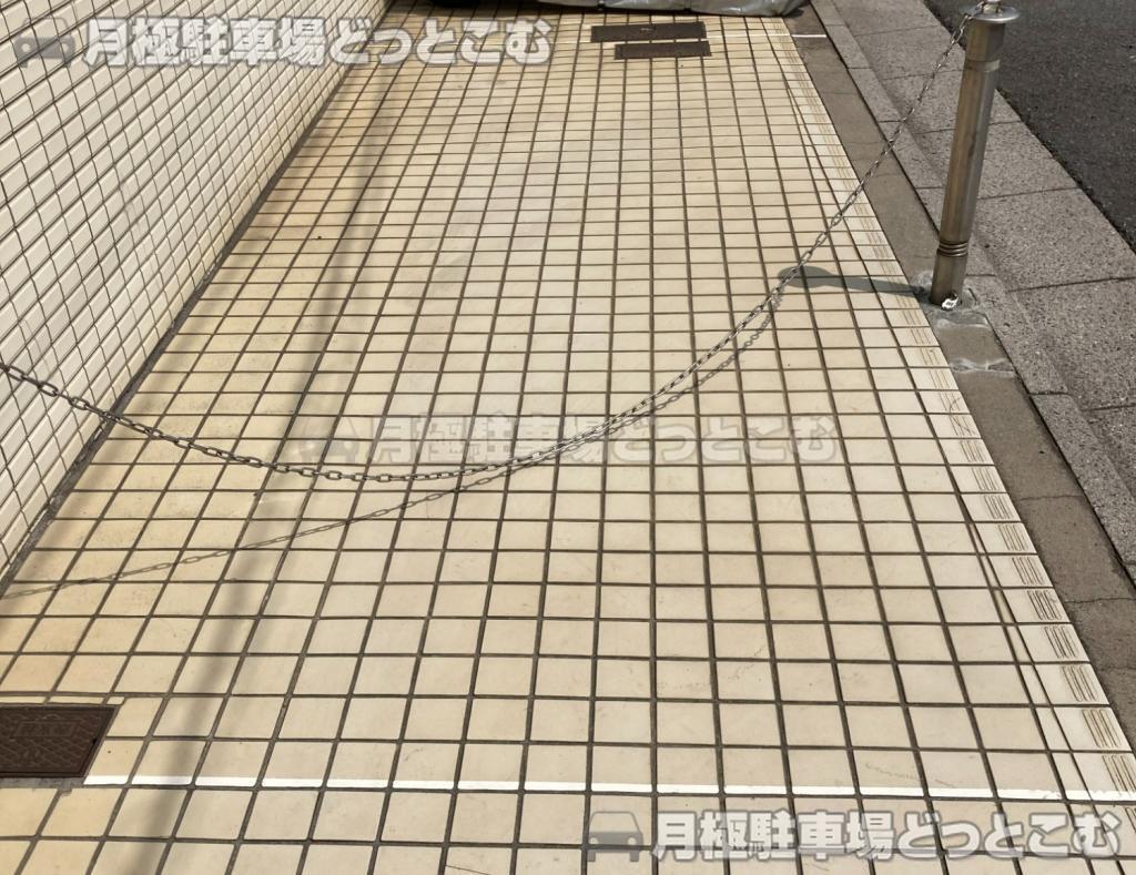 豊島区西池袋4丁目4-22の月極駐車場2