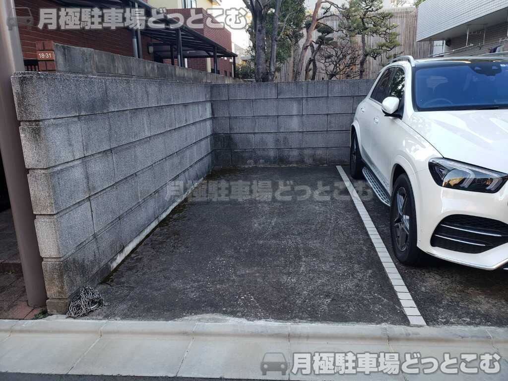 杉並区松庵3丁目18-28の月極駐車場3