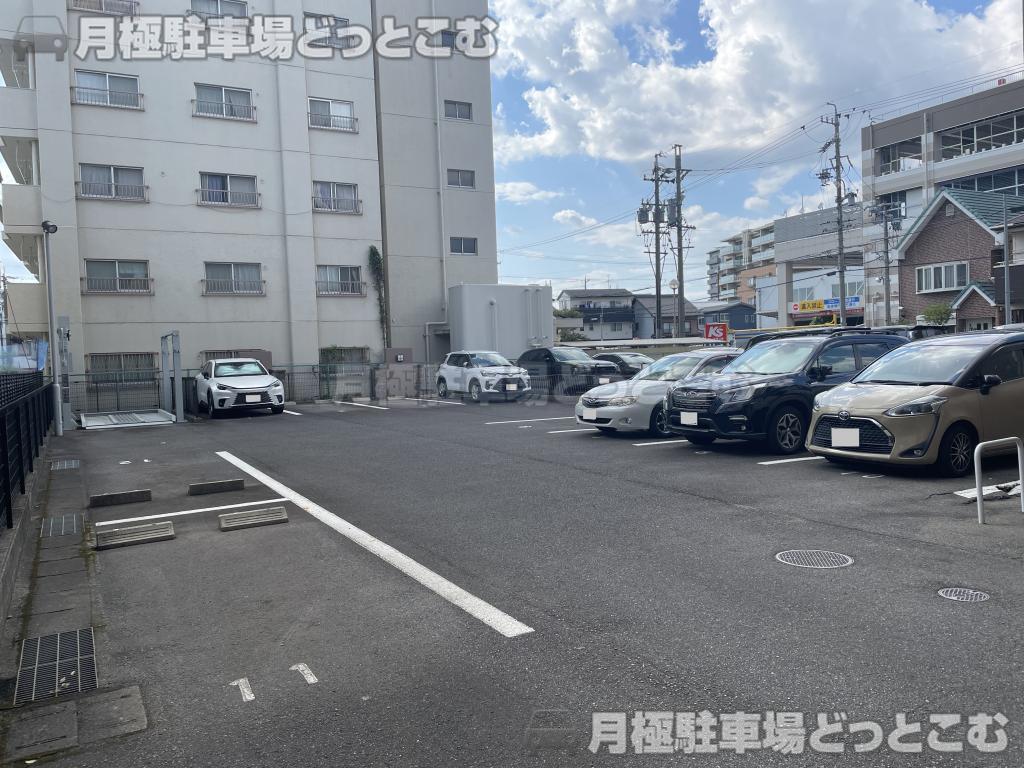 名古屋市昭和区阿由知通1丁目10の月極駐車場2