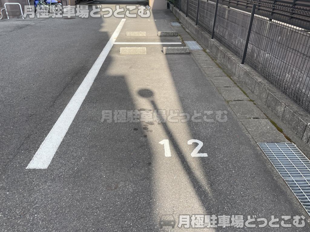 名古屋市昭和区阿由知通1丁目10の月極駐車場6