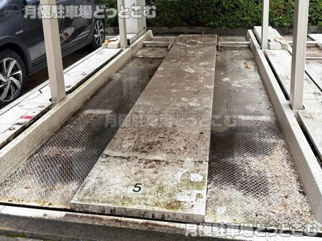 横浜市鶴見区尻手3丁目104番地1の月極駐車場4