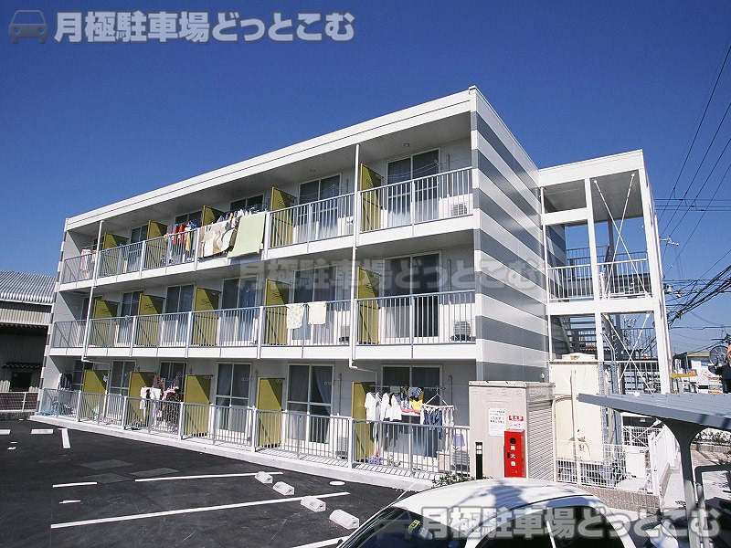 泉佐野市中町1－5－11の月極駐車場1