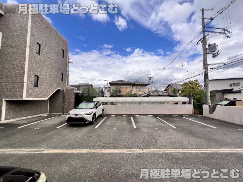 京田辺市河原受田51-1,51-2の月極駐車場4