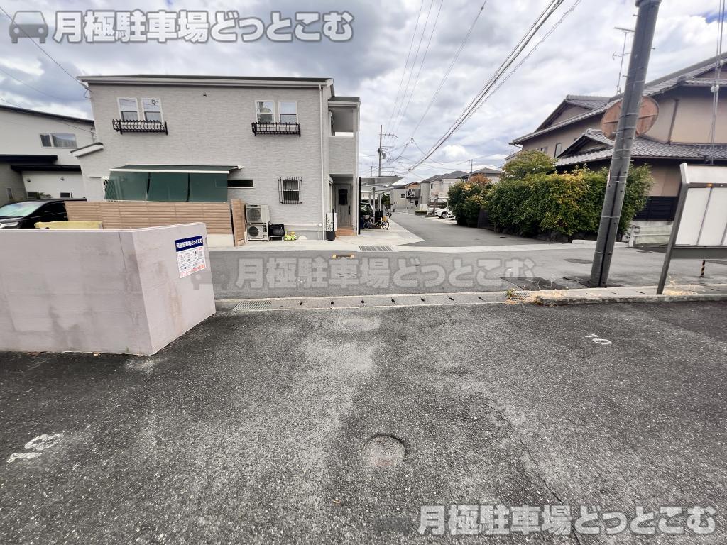 京田辺市河原受田51-1,51-2の月極駐車場5