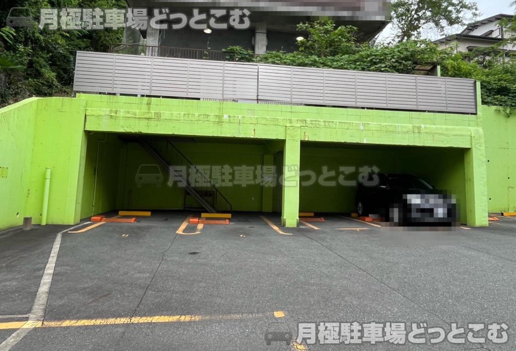 名古屋市昭和区妙見町50-3の月極駐車場1