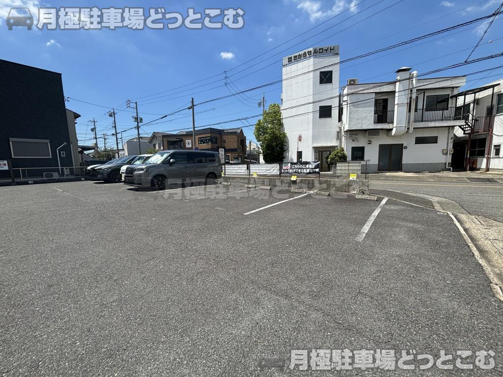 名古屋市中川区澄池町423番の月極駐車場3