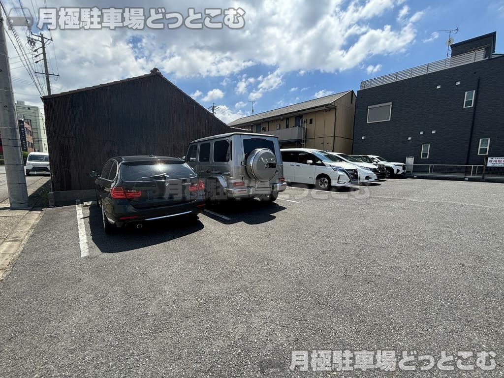 名古屋市中川区澄池町423番の月極駐車場4