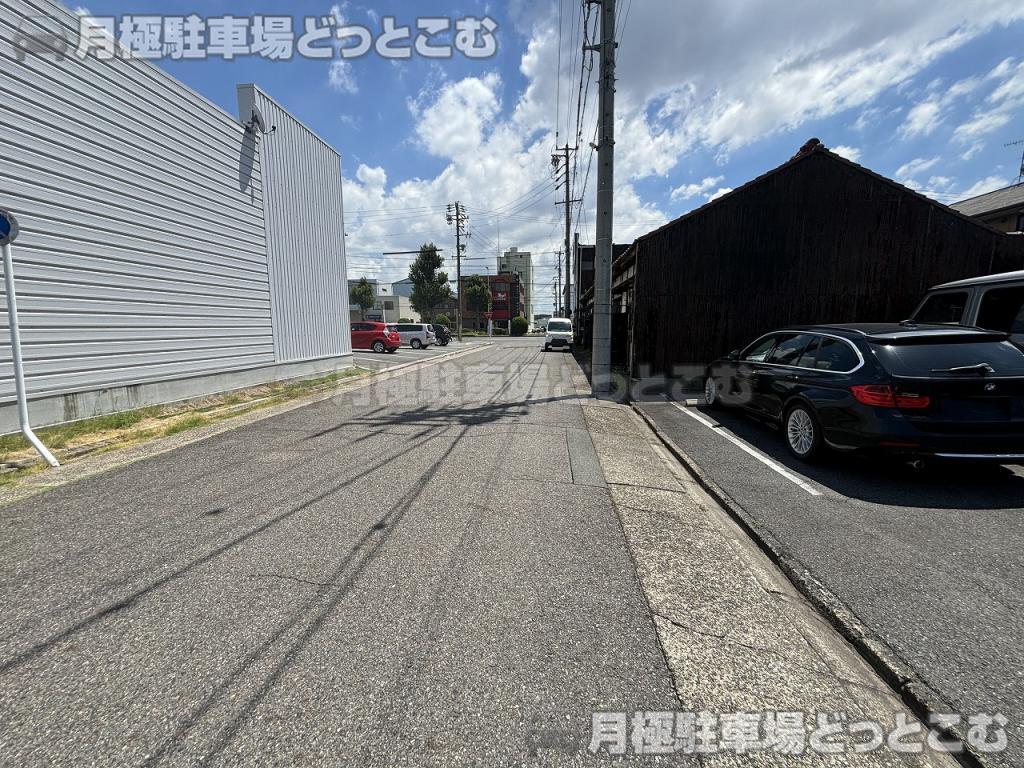 名古屋市中川区澄池町423番の月極駐車場6