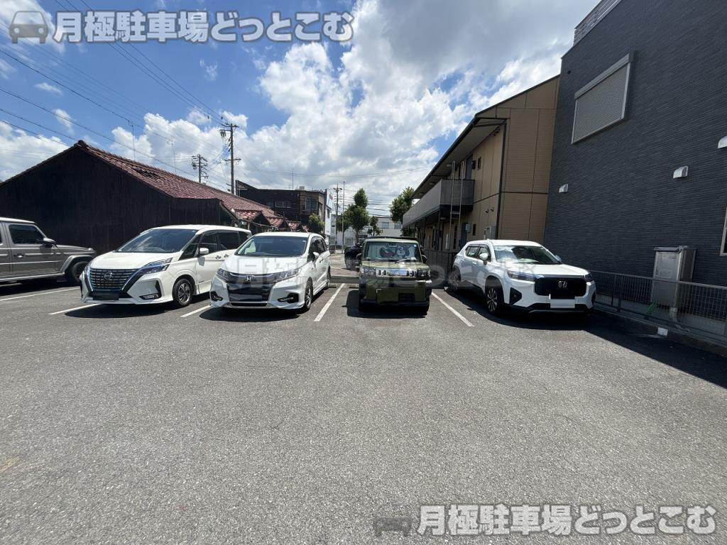名古屋市中川区澄池町423番の月極駐車場8