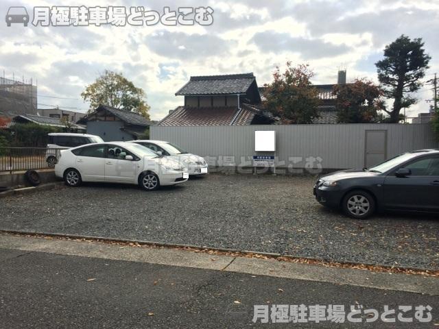 名古屋市北区金城3-105の月極駐車場1