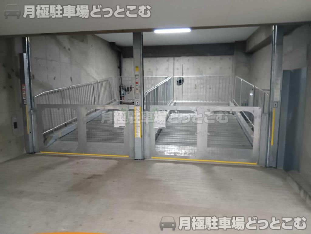 港区芝公園3丁目1−38の月極駐車場1