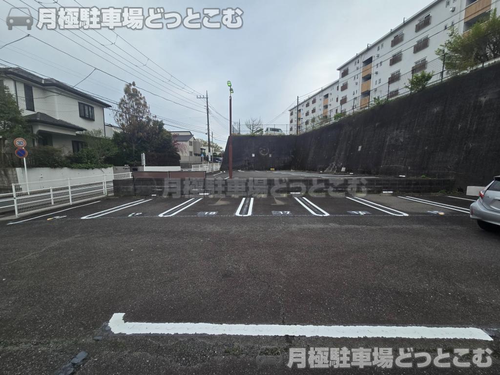 横浜市磯子区洋光台2丁目1−16の月極駐車場2
