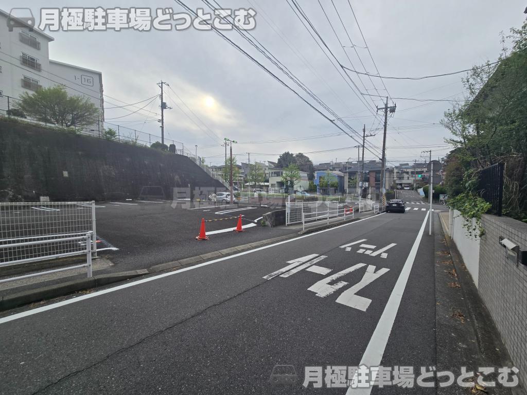 横浜市磯子区洋光台2丁目1−16の月極駐車場3