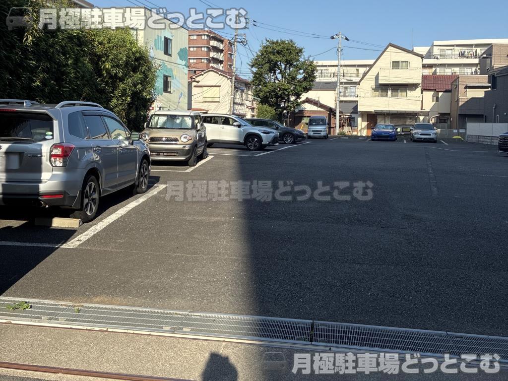 北区岩淵町26−11の月極駐車場1