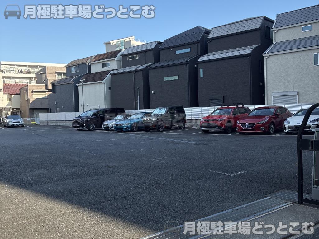 北区岩淵町26−11の月極駐車場2