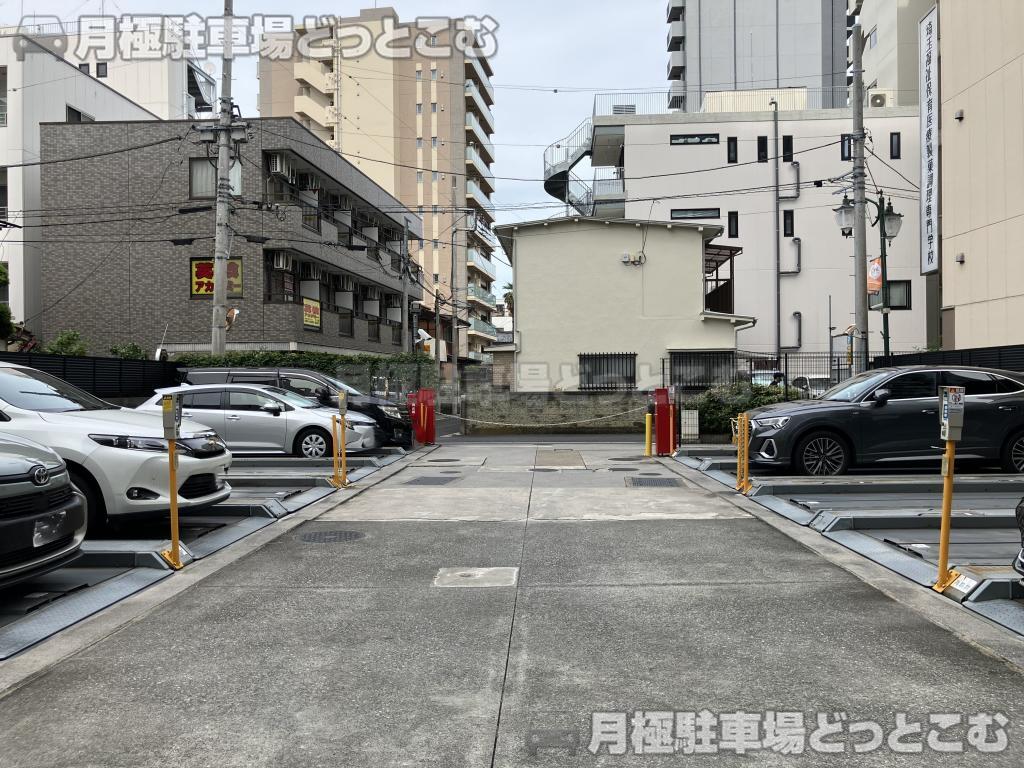 さいたま市大宮区仲町3丁目36−1の月極駐車場9