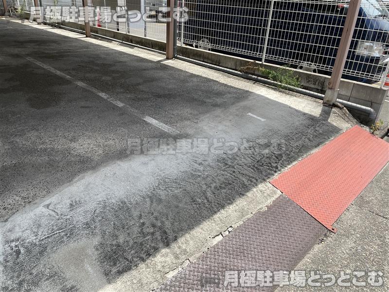 名古屋市中村区中村本町1丁目13の月極駐車場5
