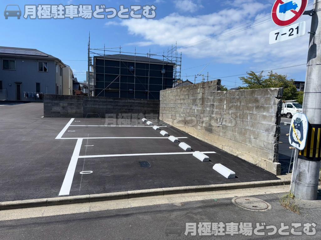 桑名市内堀171の月極駐車場4
