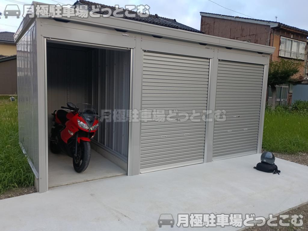高岡市袋町9番2の月極駐車場1