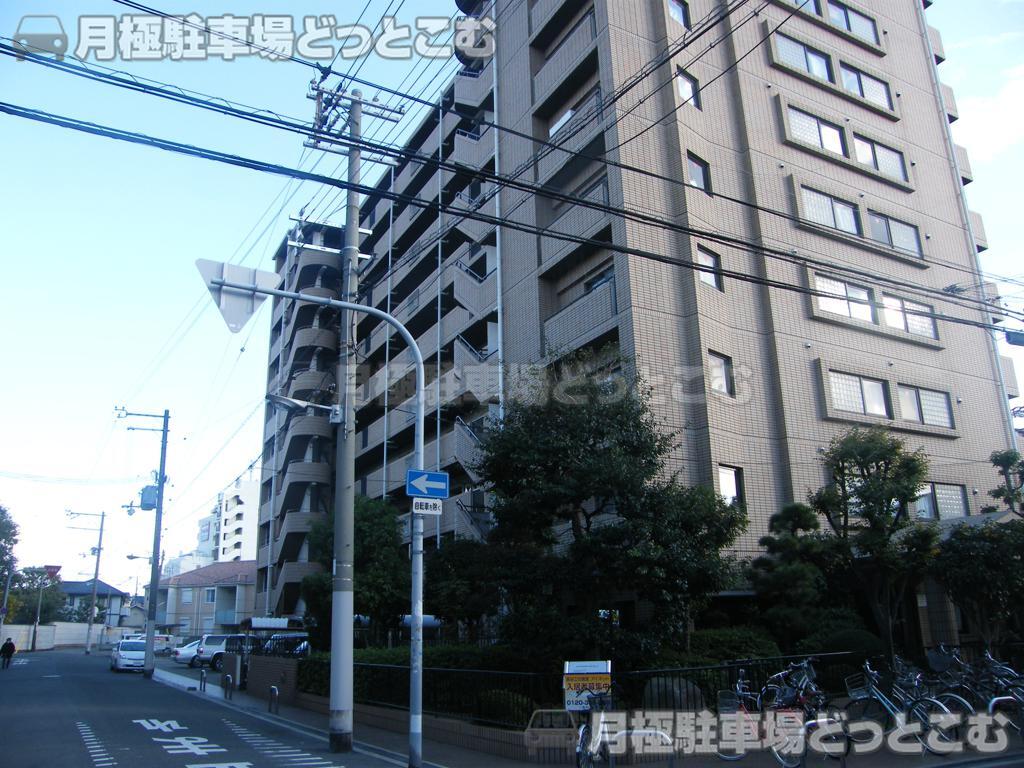 大阪市生野区新今里6-11-17の月極駐車場1