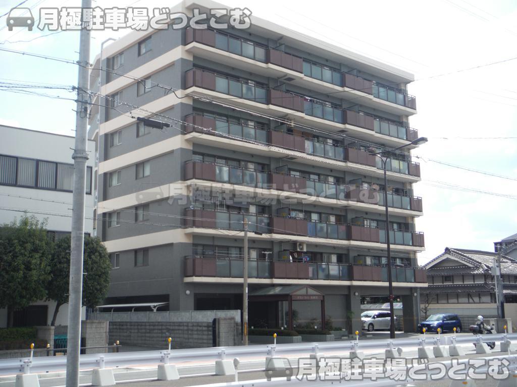 大阪市東住吉区北田辺4-13-30の月極駐車場1