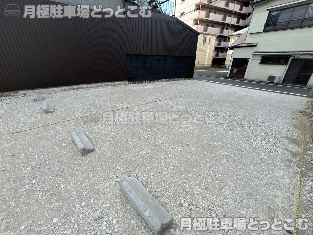 名古屋市千種区松軒2丁目1403の月極駐車場7