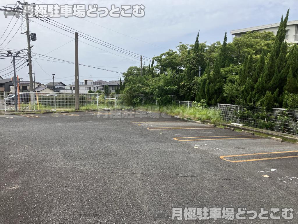 福岡市城南区金山団地の月極駐車場2