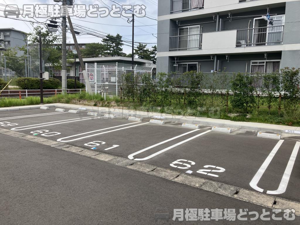 福岡市南区長住3丁目35−35の月極駐車場5