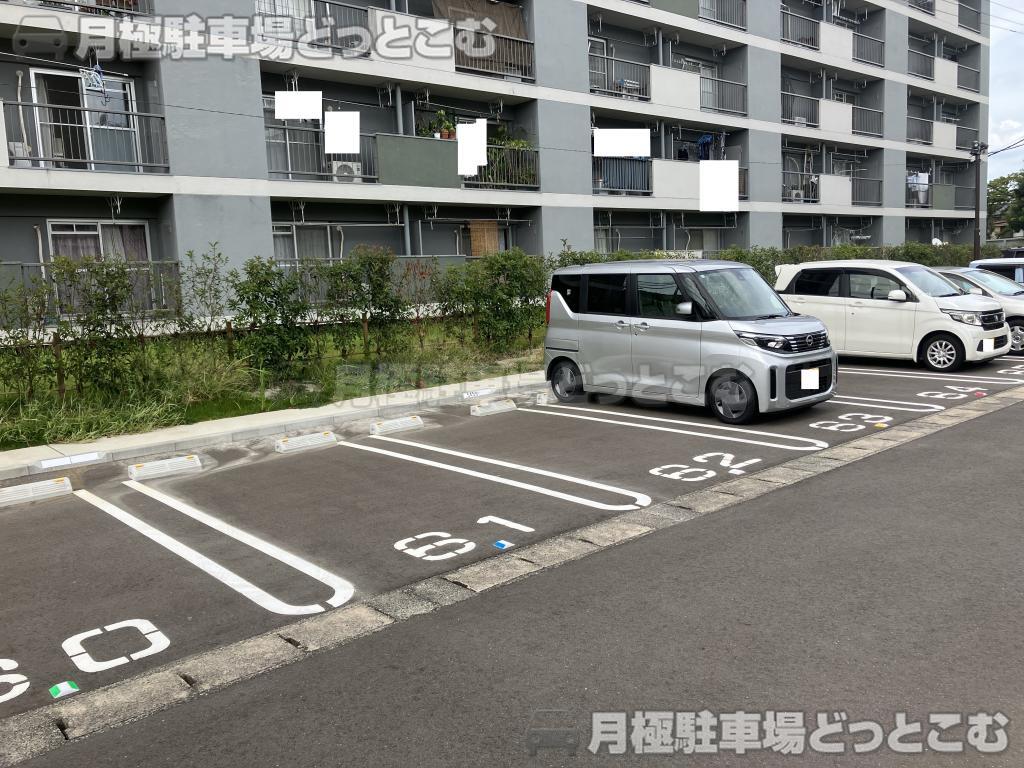 福岡市南区長住3丁目35−35の月極駐車場6